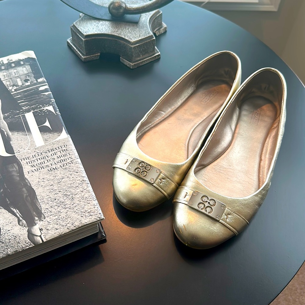 Super Cute Coach Ballerina Flats!! 🤩 Barely Worn!